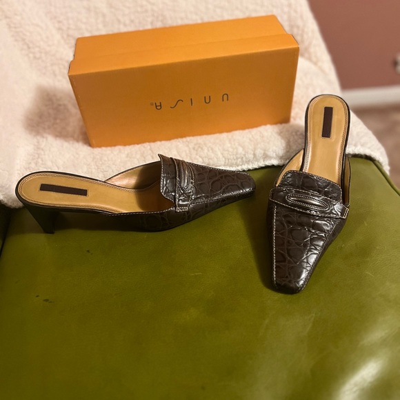 unisa Size 10 B brown texture mule - Picture 2 of 7